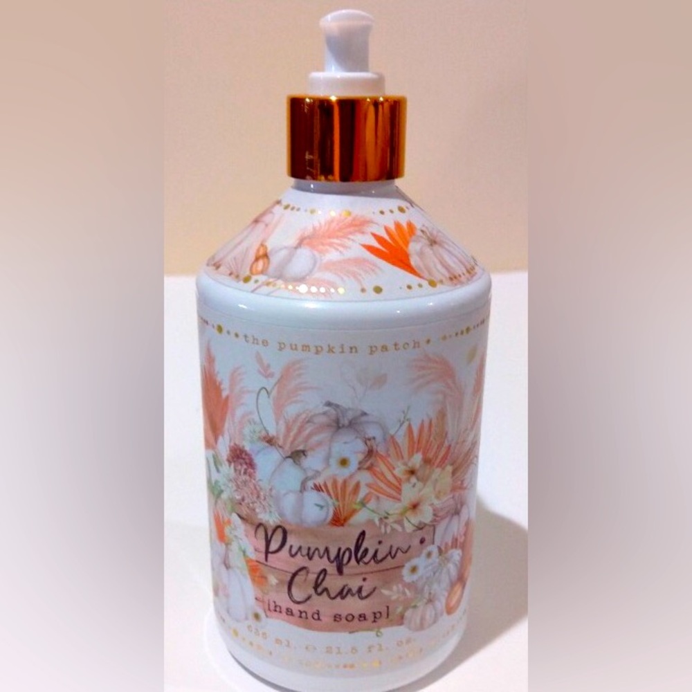 Pumpkin Chai Hand & Body Wash in Decorative Orange White Autumn Fall Very Large